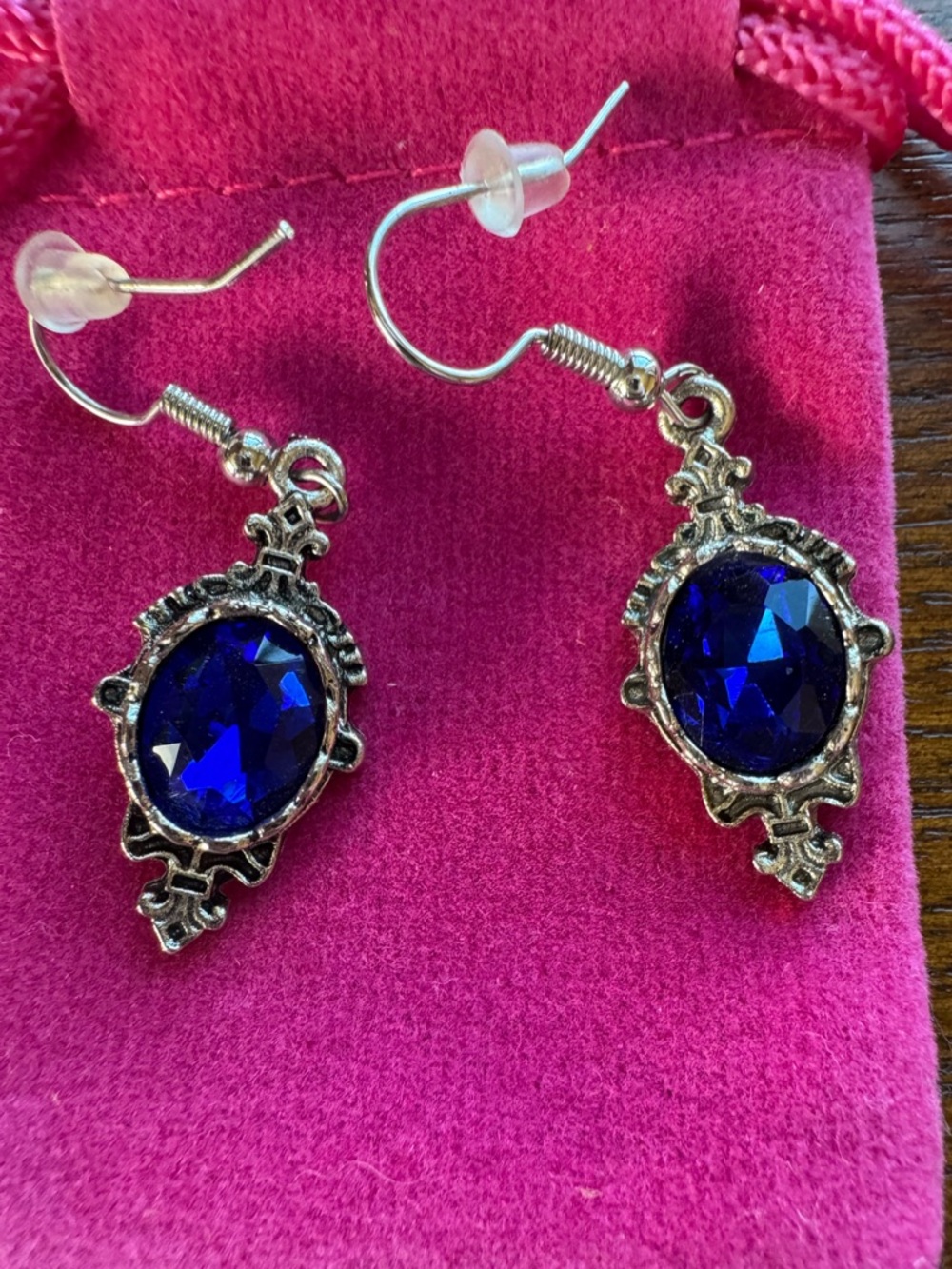 Sapphire Blue Vintage Style Glass/Crystal Dangle Earrings